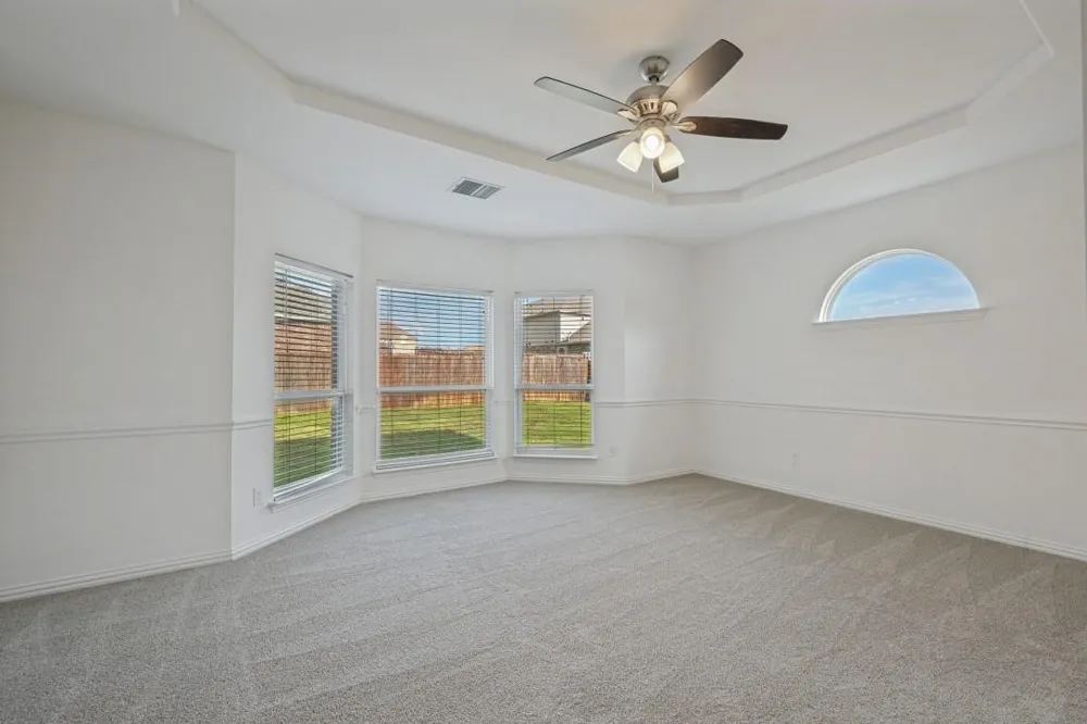 233 Chappellet Street Kennedale, TX 76060
