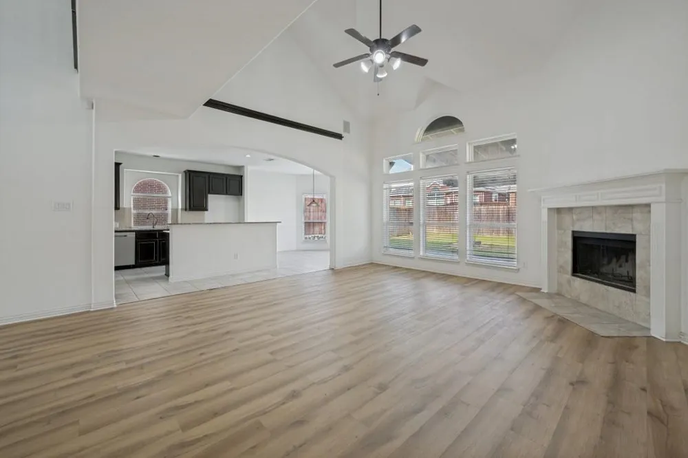 233 Chappellet Street Kennedale, TX 76060