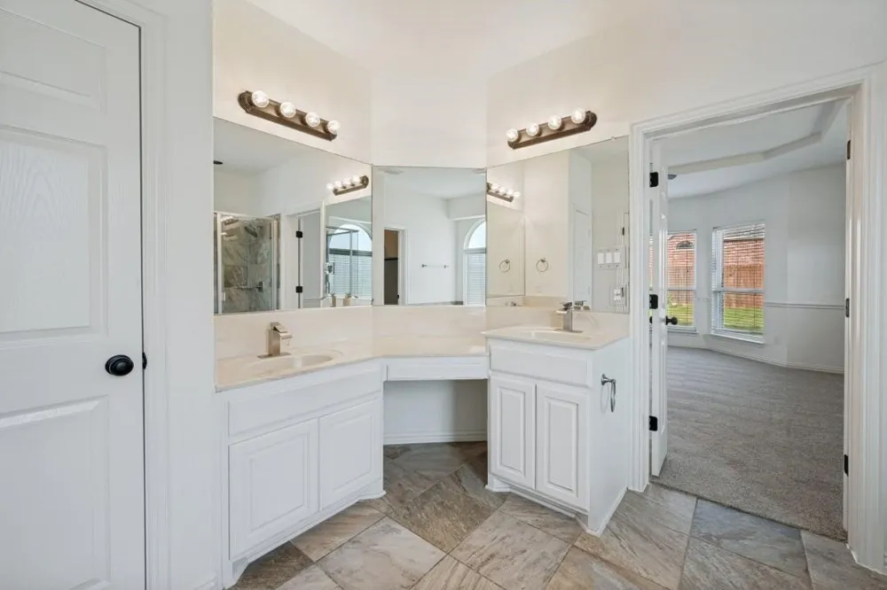 233 Chappellet Street Kennedale, TX 76060