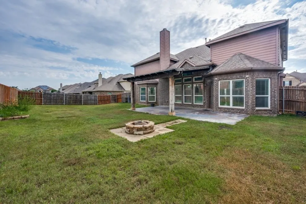 233 Chappellet Street Kennedale, TX 76060