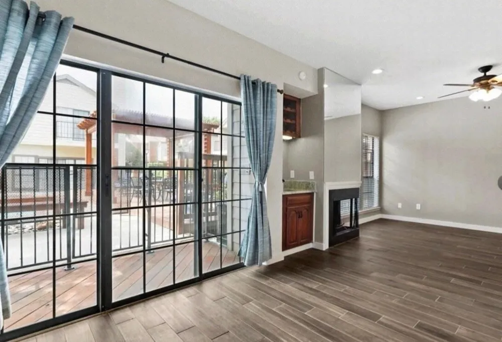 5100 verde valley lane #111 Dallas, TX 75254