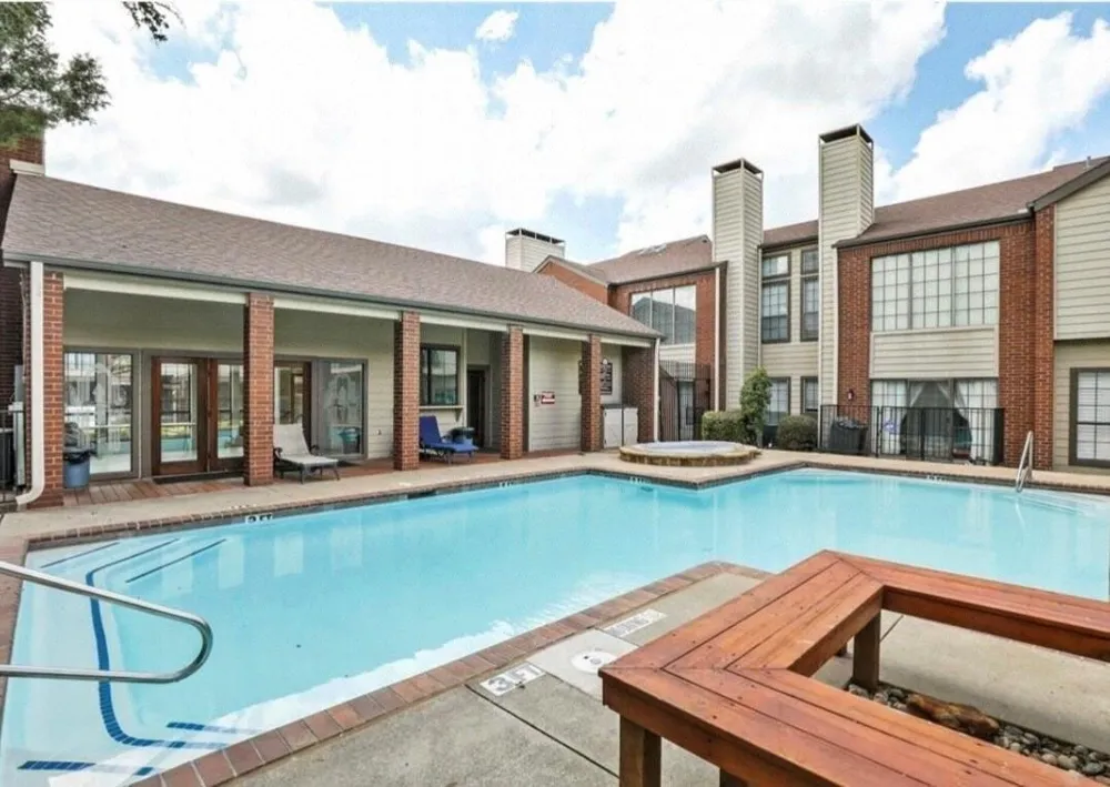 5100 verde valley lane #111 Dallas, TX 75254