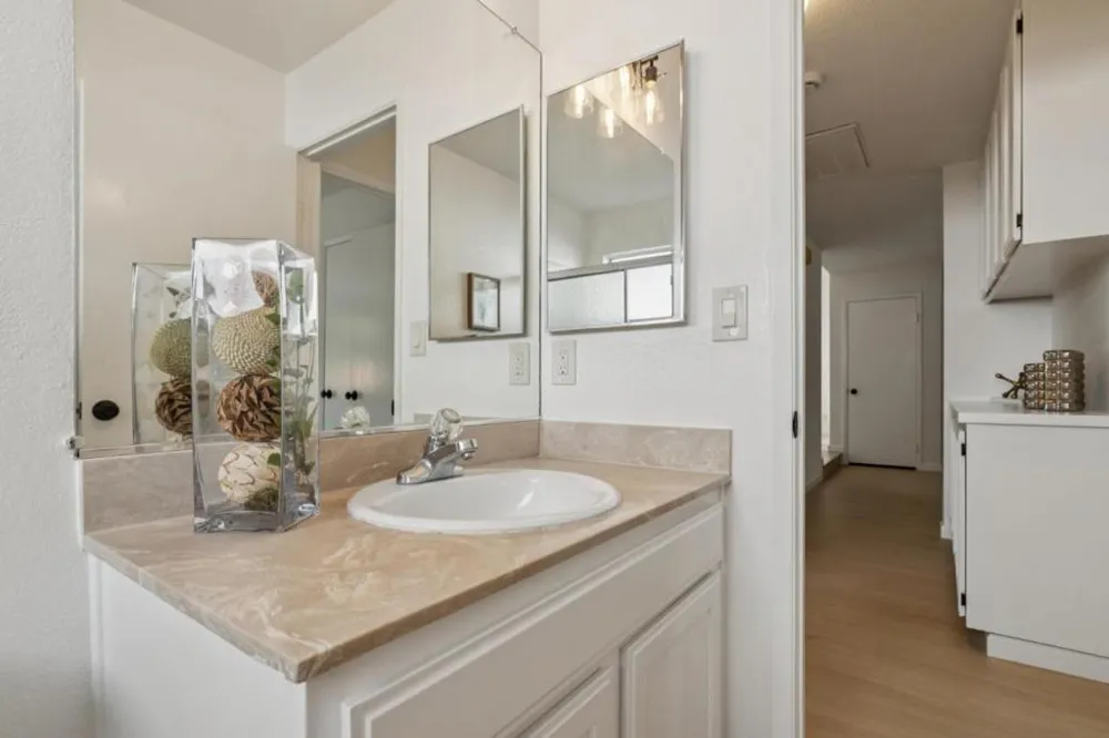190 Midwick Drive Milpitas, CA 95035