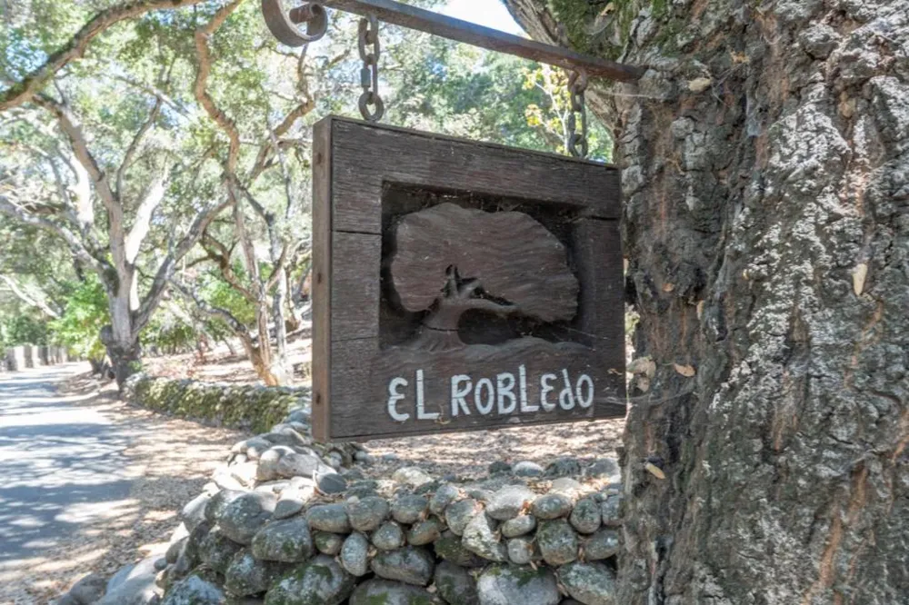 13 Rancho El Robledo Carmel Valley, CA 93924