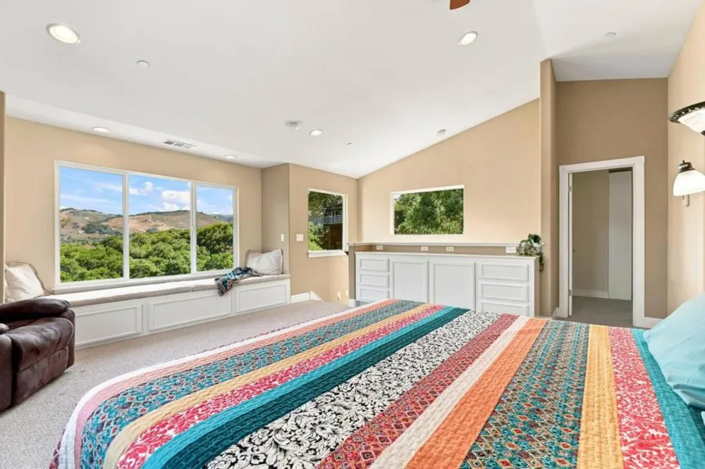 9845 Palisade Drive Carmel, CA 93923