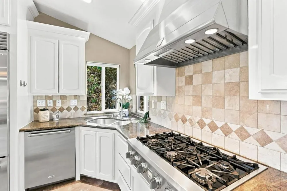 9845 Palisade Drive Carmel, CA 93923