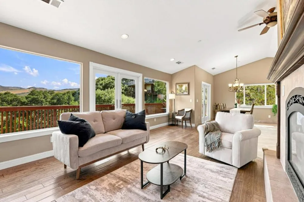 9845 Palisade Drive Carmel, CA 93923