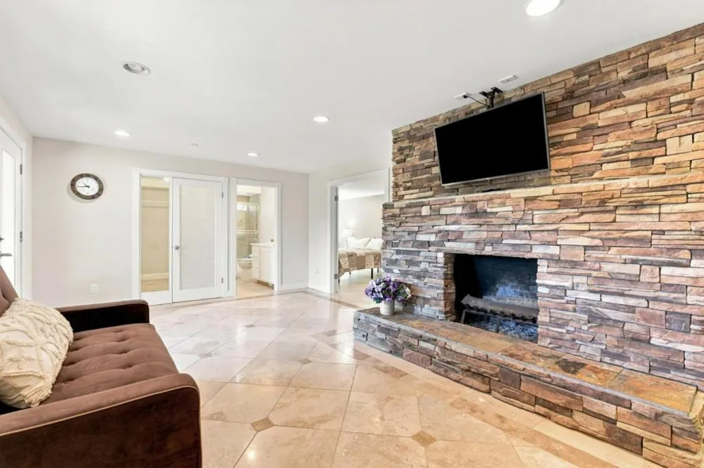 9845 Palisade Drive Carmel, CA 93923