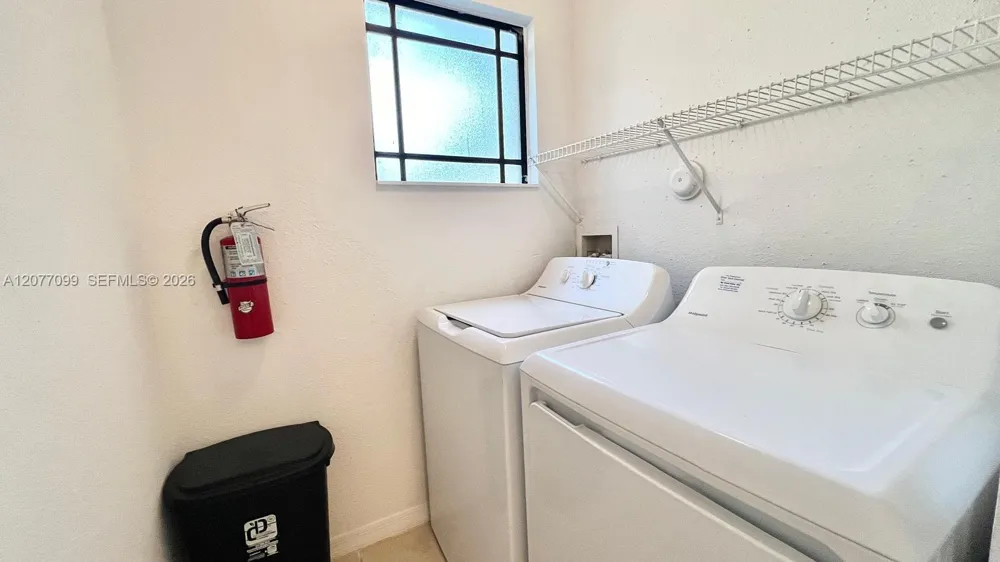 3021 Alcazar Pl #101 Palm Beach Gardens, FL 33410