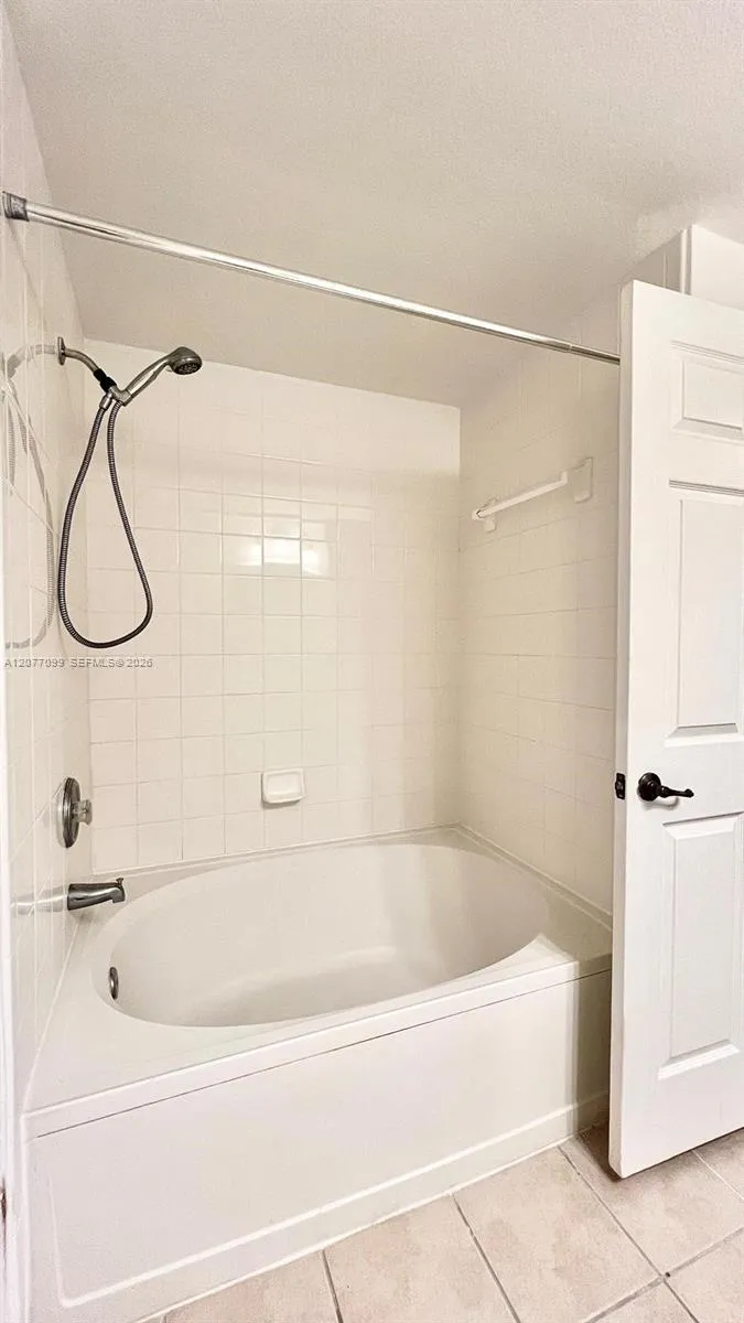 3021 Alcazar Pl #101 Palm Beach Gardens, FL 33410