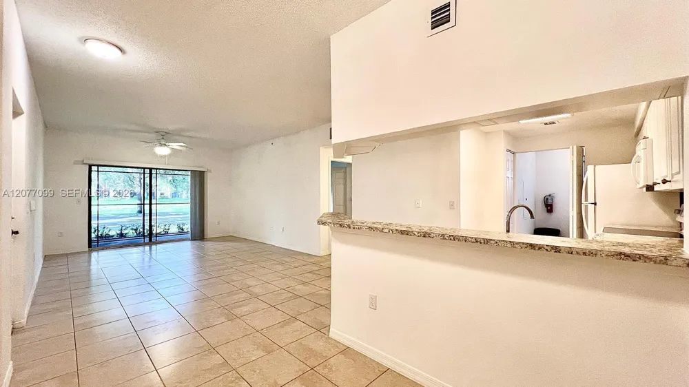 3021 Alcazar Pl #101 Palm Beach Gardens, FL 33410