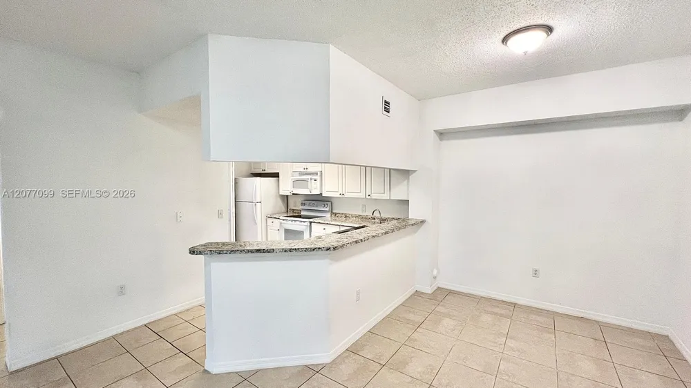 3021 Alcazar Pl #101 Palm Beach Gardens, FL 33410