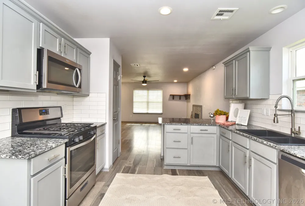 212 DP Newman Circle Kiefer, OK 74041
