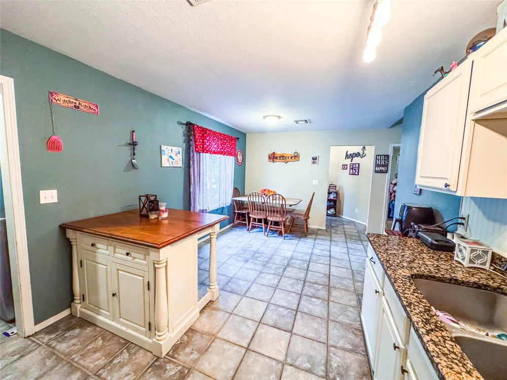 70 W Hutson Street Eufaula, OK 74432