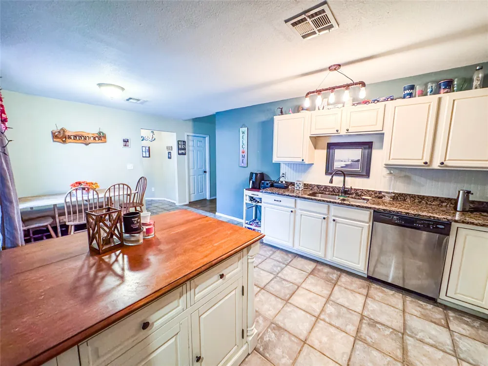 70 W Hutson Street Eufaula, OK 74432