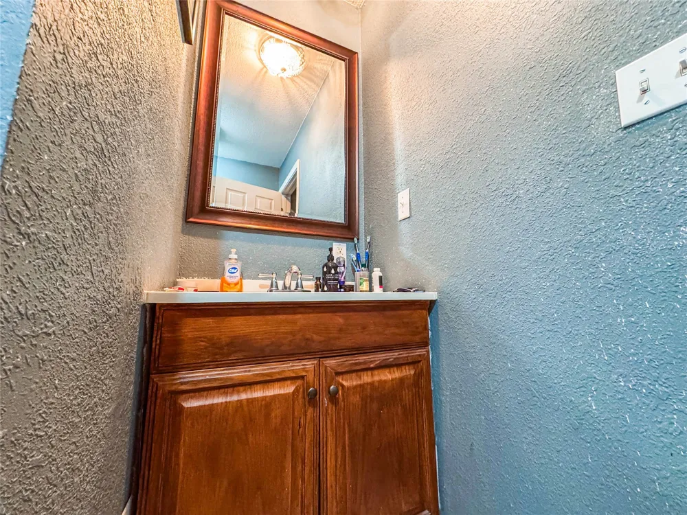 70 W Hutson Street Eufaula, OK 74432