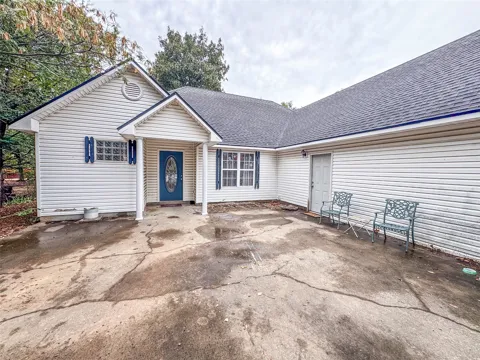 70 W Hutson Street
