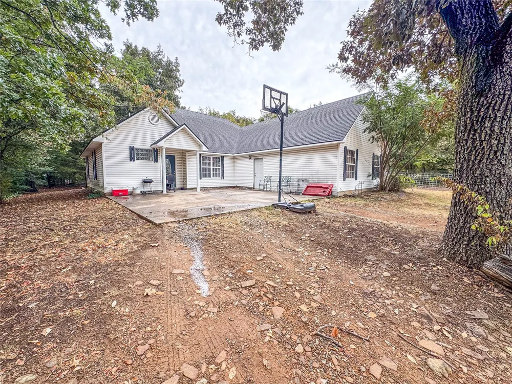 70 W Hutson Street Eufaula, OK 74432