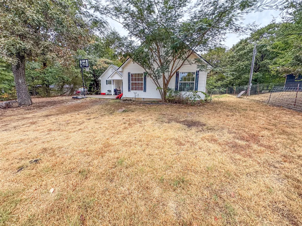 70 W Hutson Street Eufaula, OK 74432