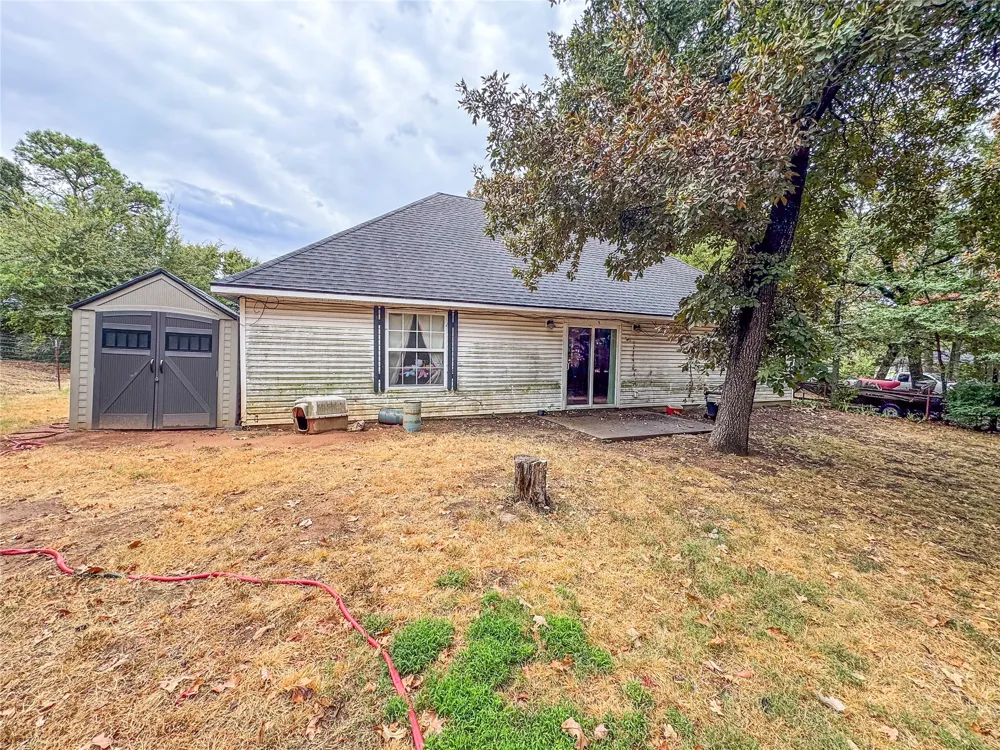 70 W Hutson Street Eufaula, OK 74432