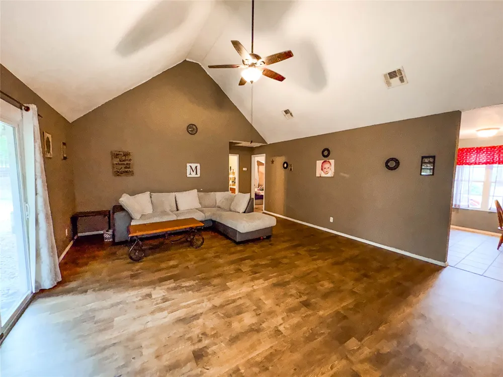 70 W Hutson Street Eufaula, OK 74432
