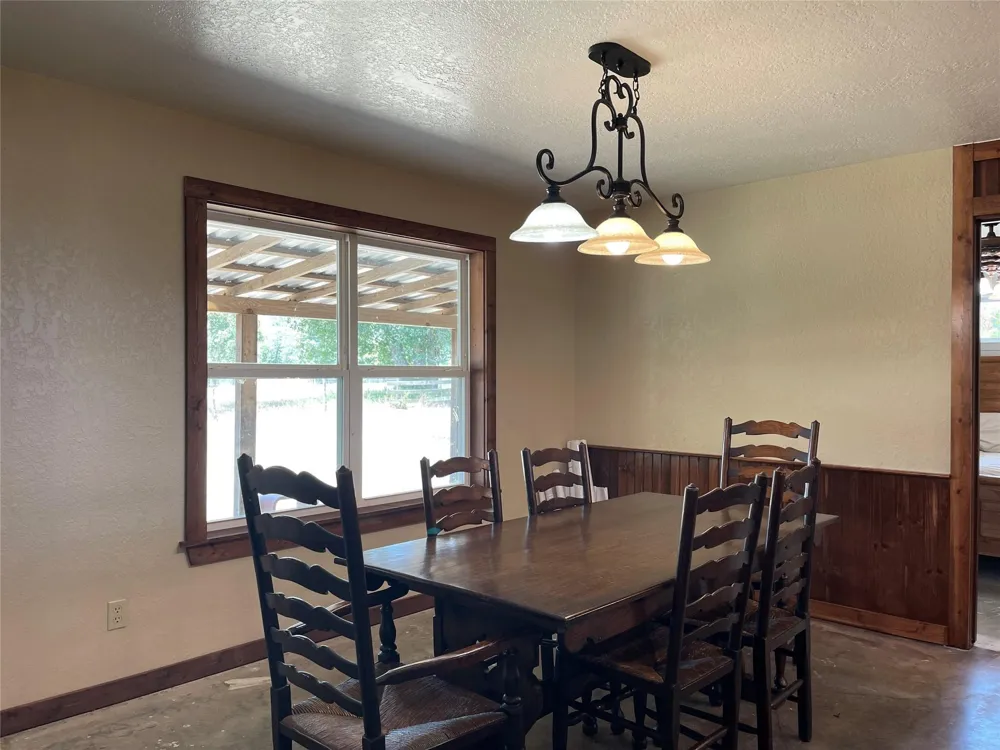 110 Private Road 749 Donie, TX 75838