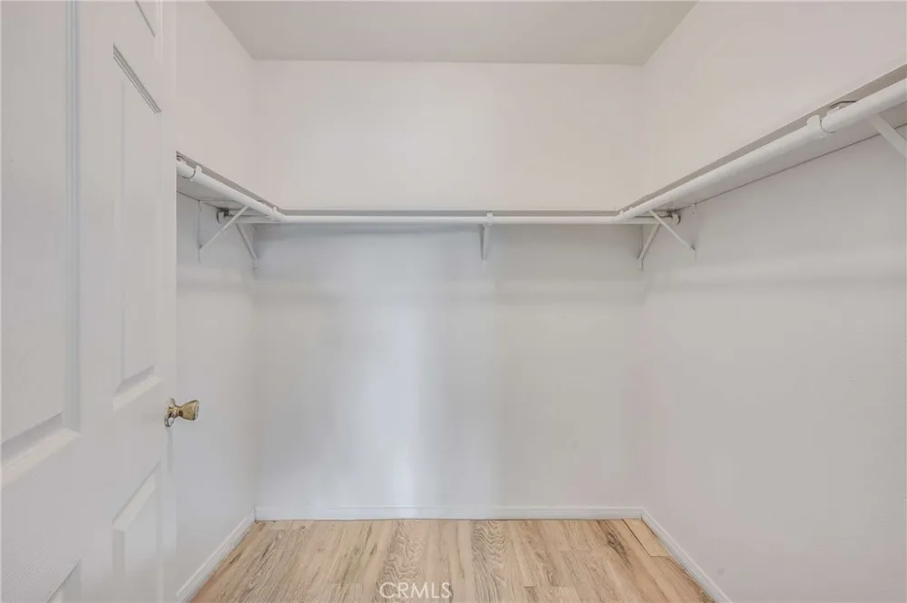 282 E Cummings Long Beach, CA 90805