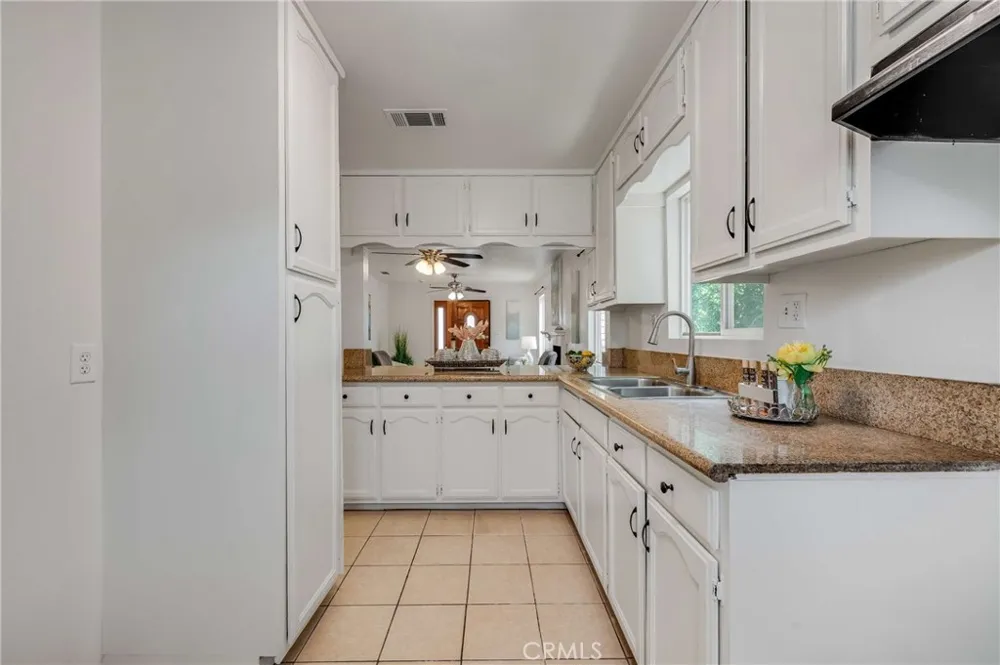 282 E Cummings Long Beach, CA 90805