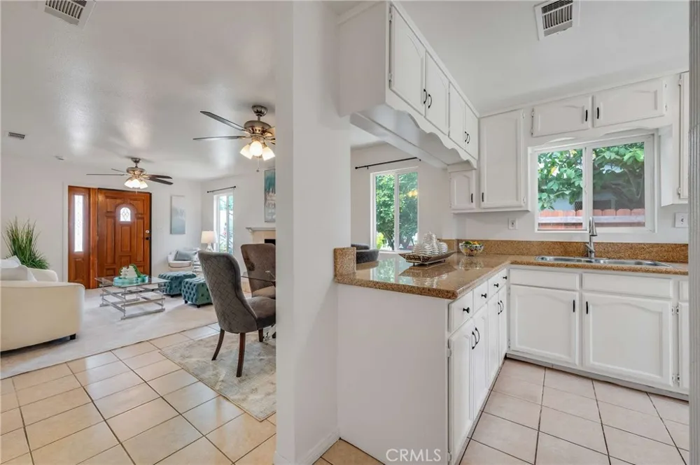 282 E Cummings Long Beach, CA 90805