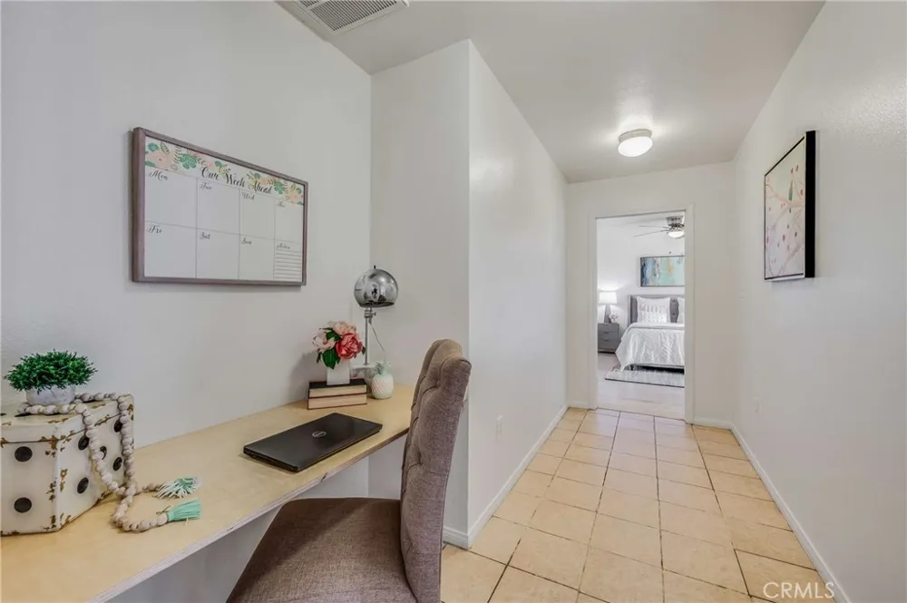 282 E Cummings Long Beach, CA 90805