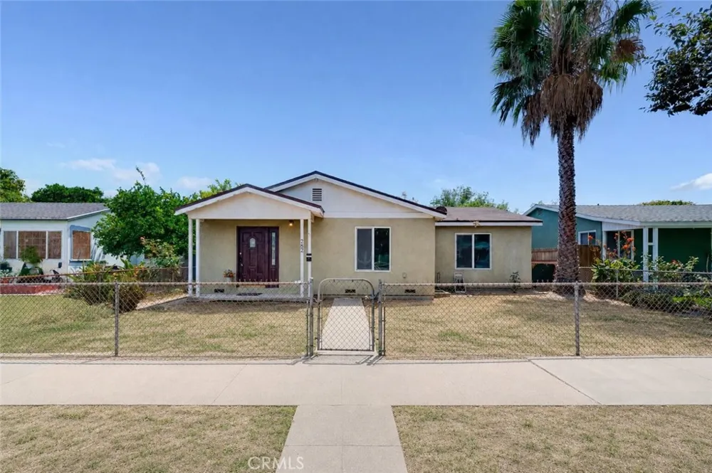 282 E Cummings Long Beach, CA 90805