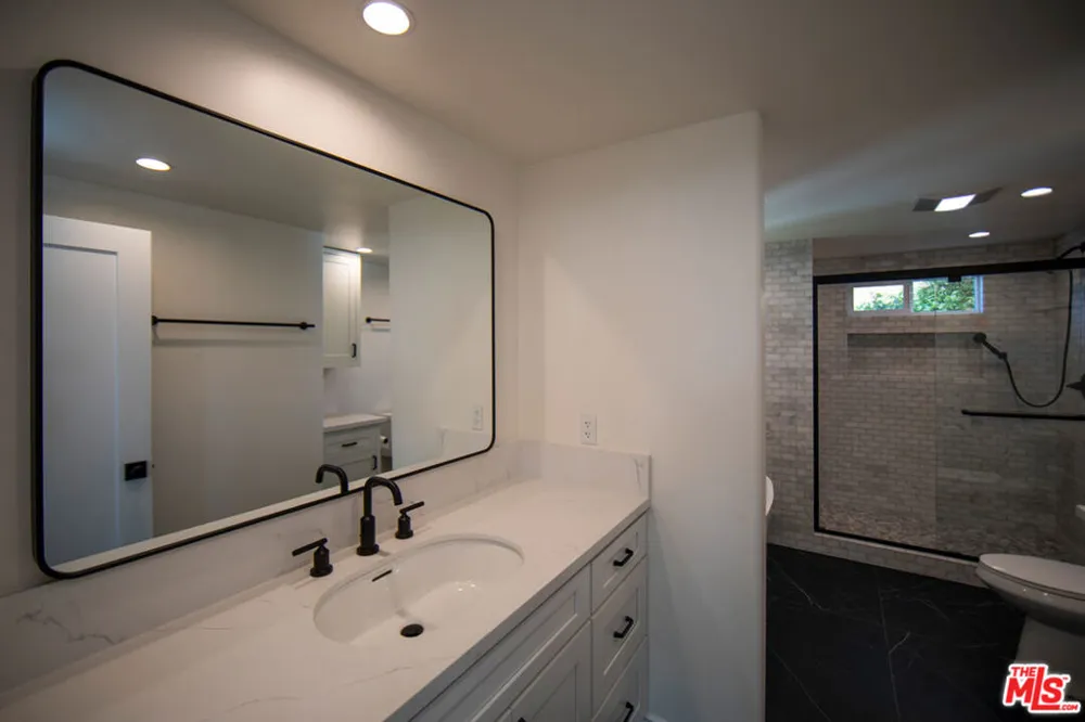 8351 Zitola Terrace Playa del Rey, CA 90293