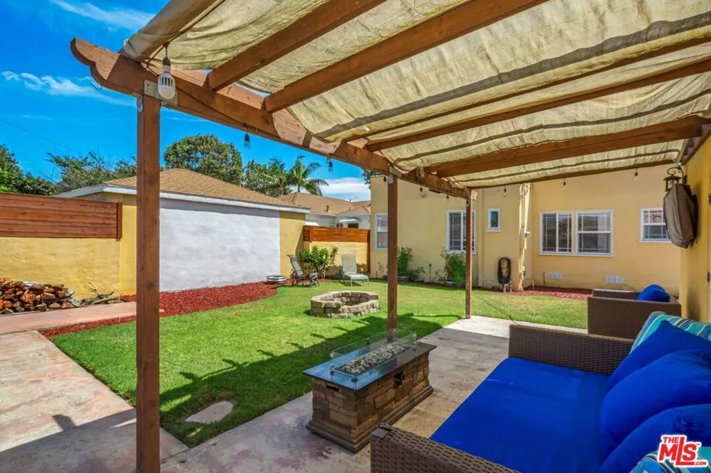 3827 Olmsted Avenue Los Angeles, CA 90008