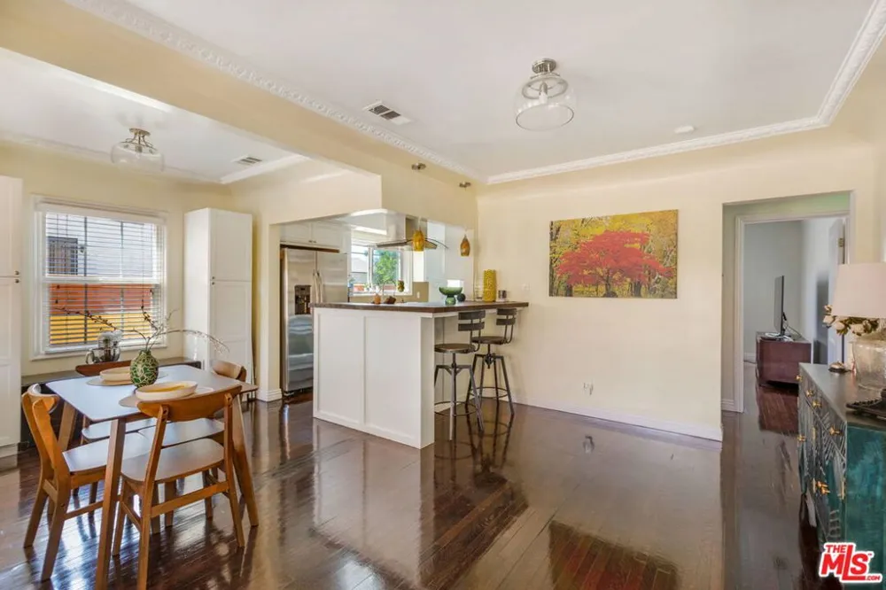 3827 Olmsted Avenue Los Angeles, CA 90008