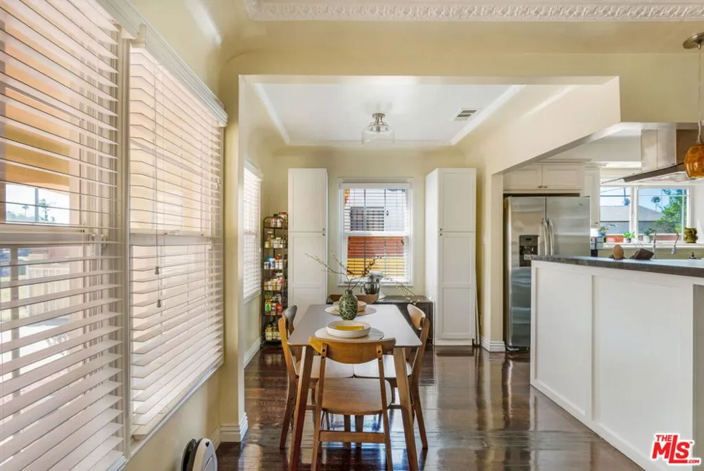 3827 Olmsted Avenue Los Angeles, CA 90008