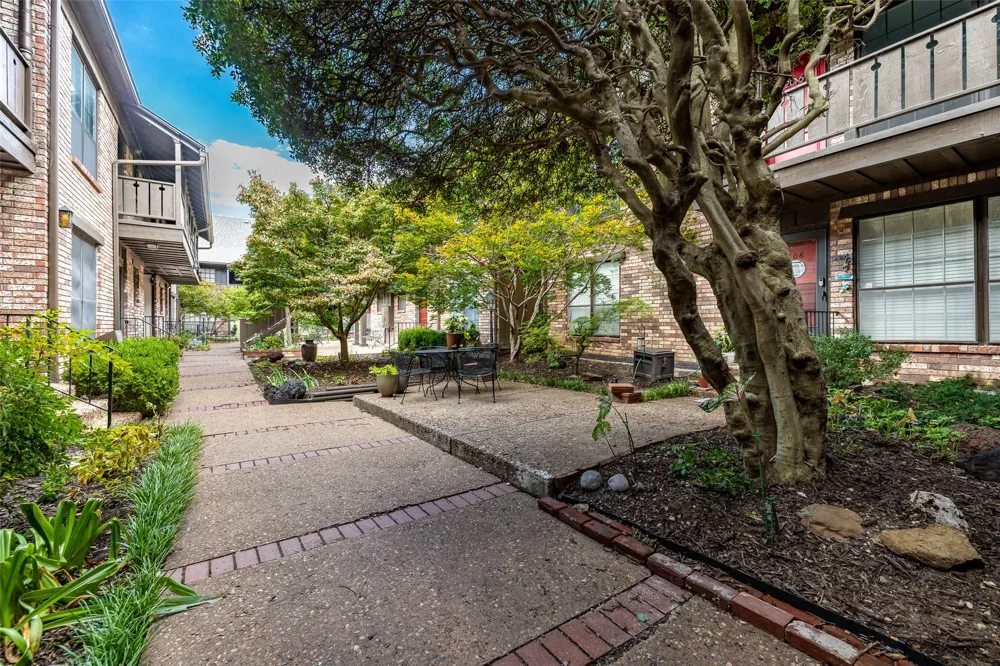 3 Woodward Boulevard #204 Tulsa, OK 74114