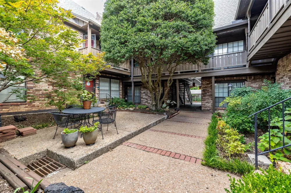 3 Woodward Boulevard #204 Tulsa, OK 74114