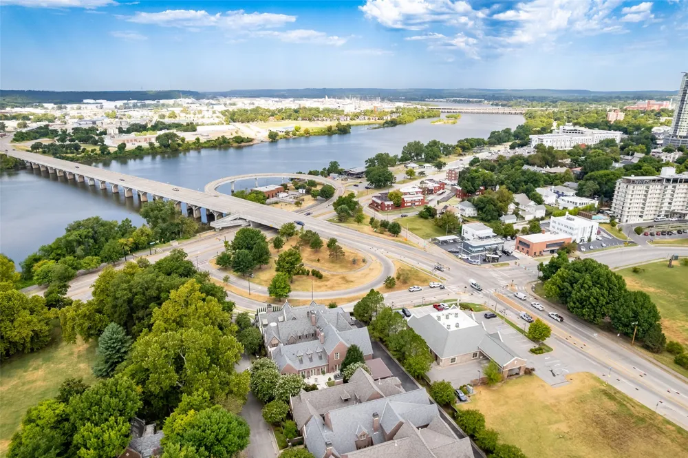 3 Woodward Boulevard #204 Tulsa, OK 74114