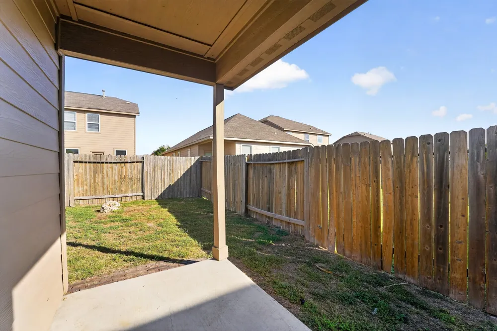 1564 Breanna Lane Kyle, TX 78640