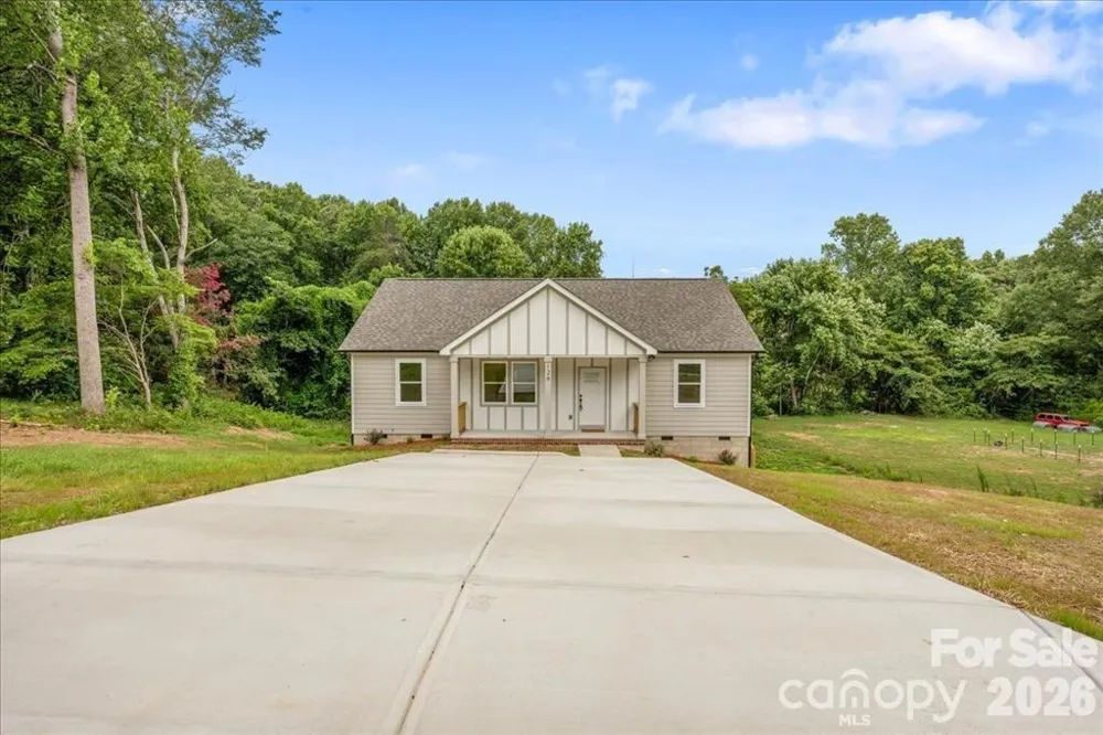 126 Aspen Street Yadkinville, NC 27055