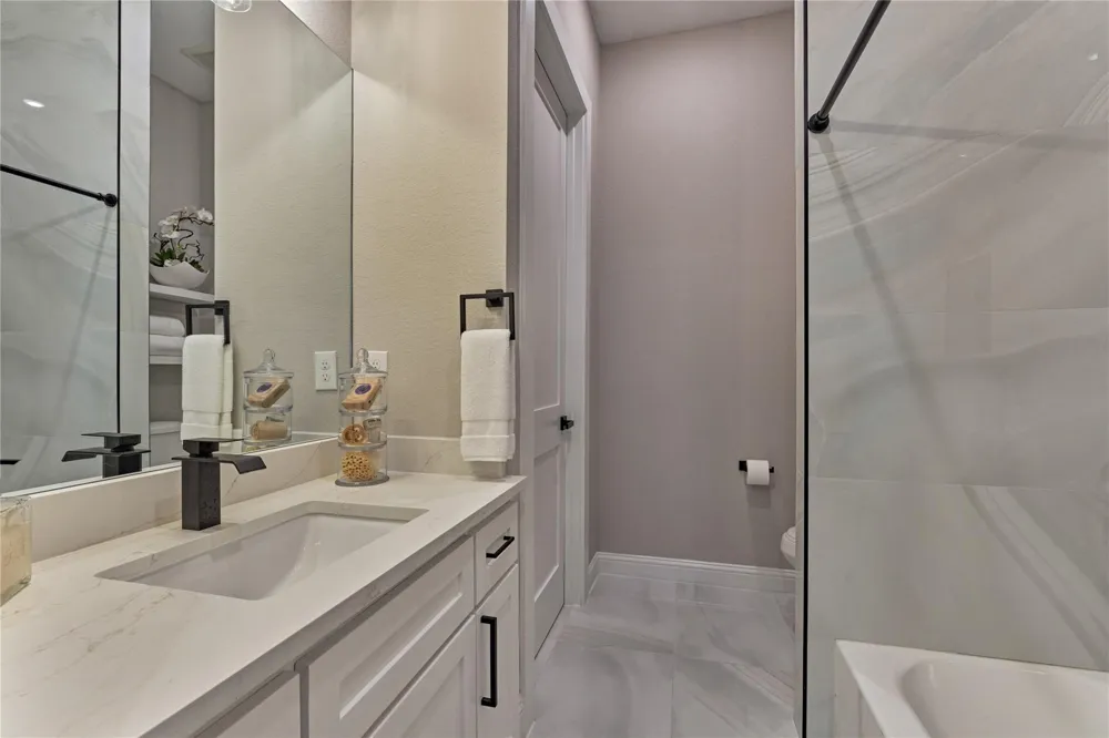 22 Darien Court Montgomery, TX 77356