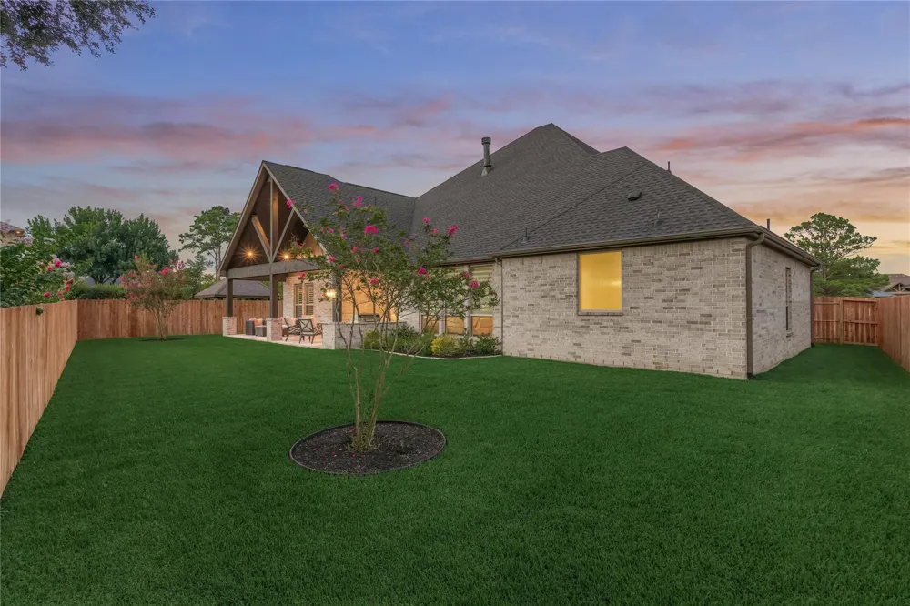 22 Darien Court Montgomery, TX 77356