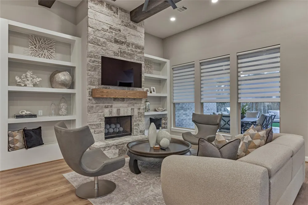 22 Darien Court Montgomery, TX 77356