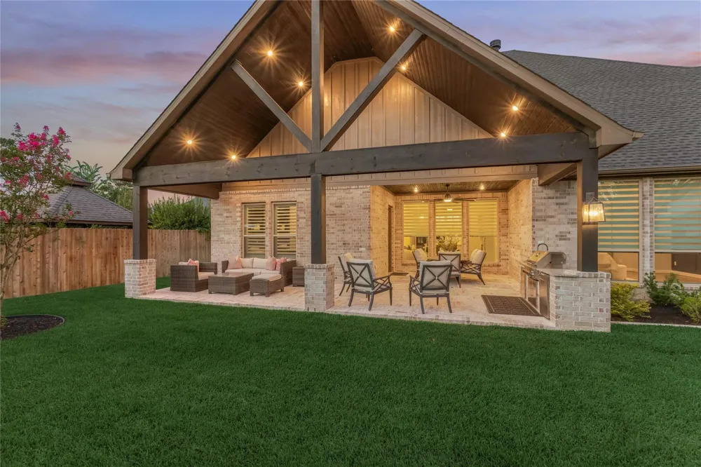 22 Darien Court Montgomery, TX 77356