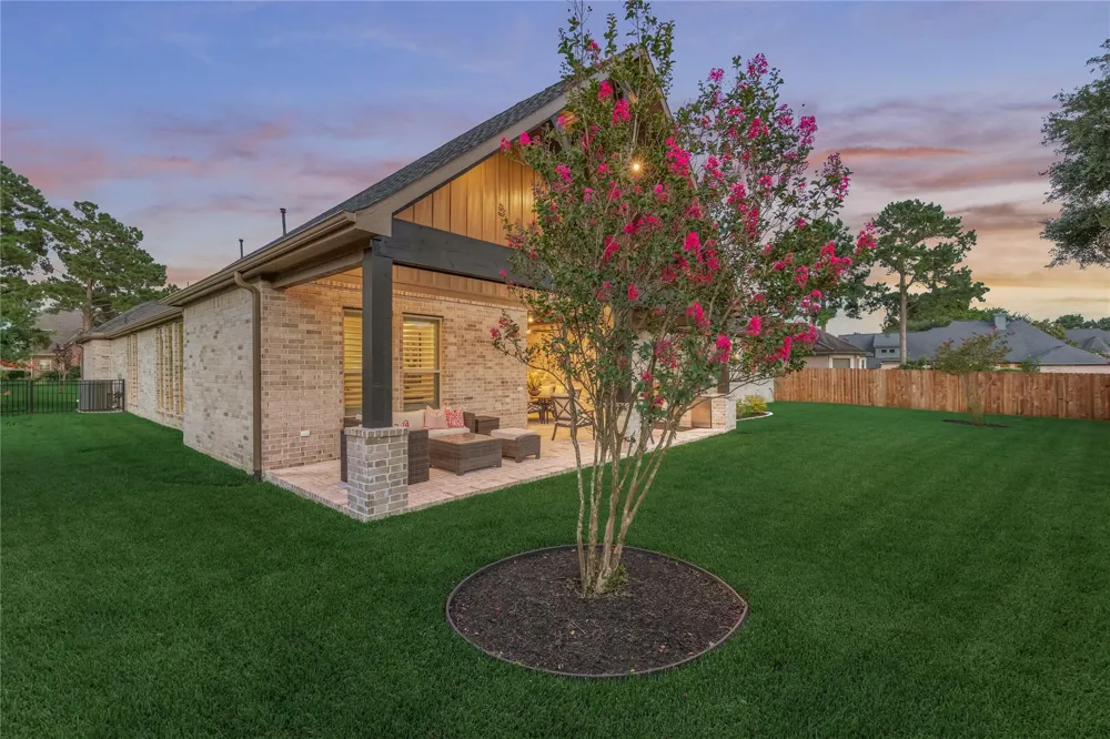 22 Darien Court Montgomery, TX 77356