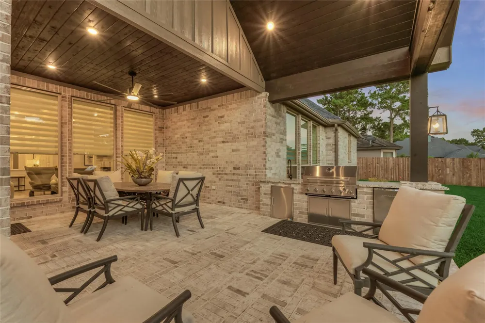 22 Darien Court Montgomery, TX 77356