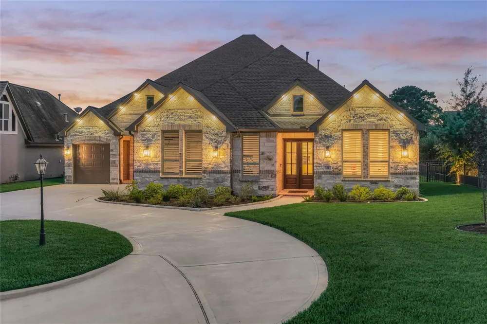 22 Darien Court Montgomery, TX 77356