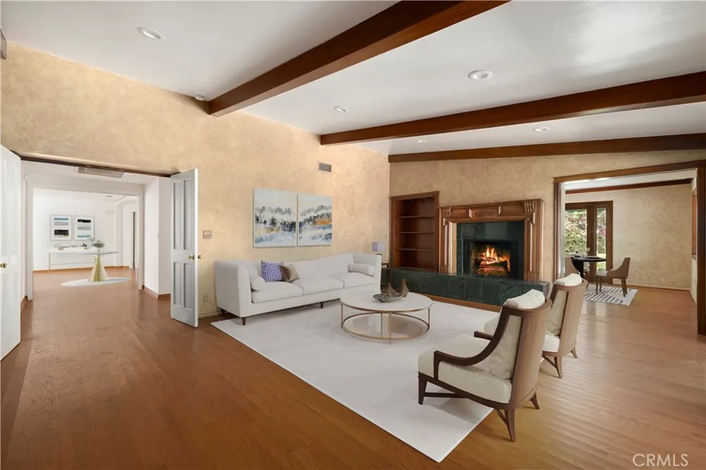 5220 Collier Place Woodland Hills, CA 91356