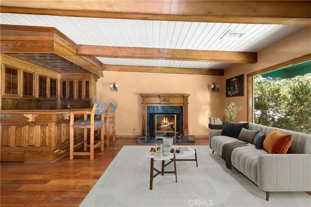 5220 Collier Place Woodland Hills, CA 91356