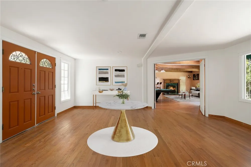 5220 Collier Place Woodland Hills, CA 91356